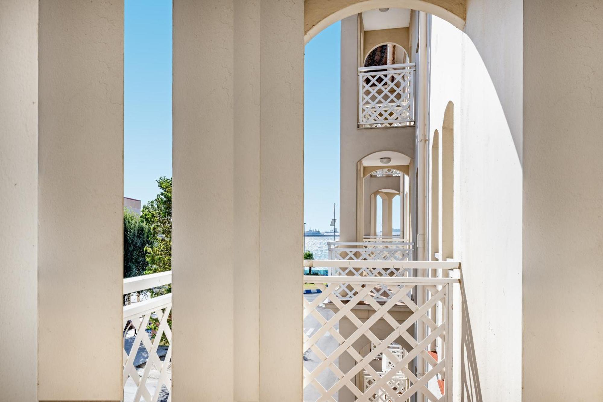 Hotel Ac La Linea By Marriott 3*